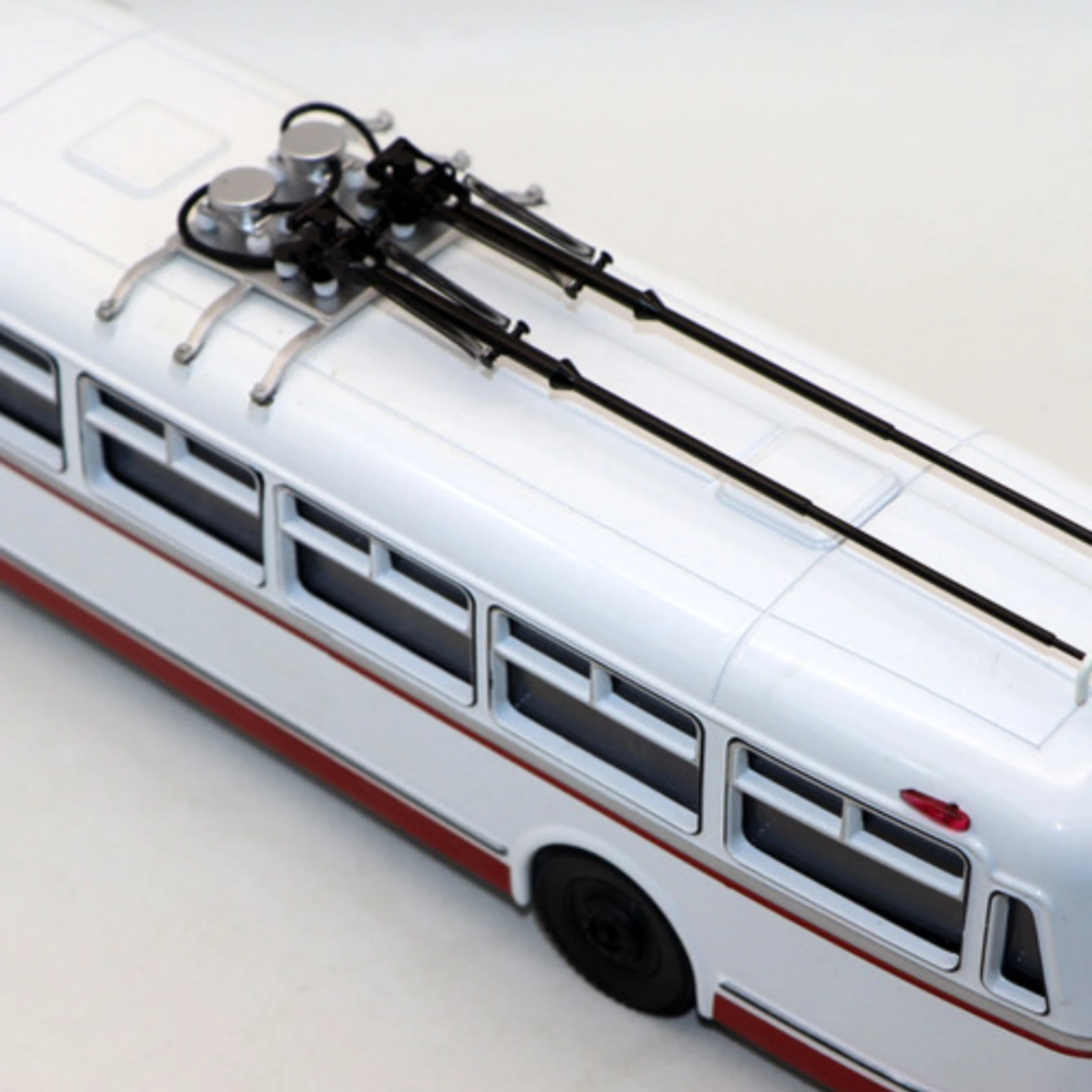 Trolleybus Model Detailed Collectible Bus Toy Bus with Trolley Pole Alloy Miniature Realistic for Collectors, Display Case