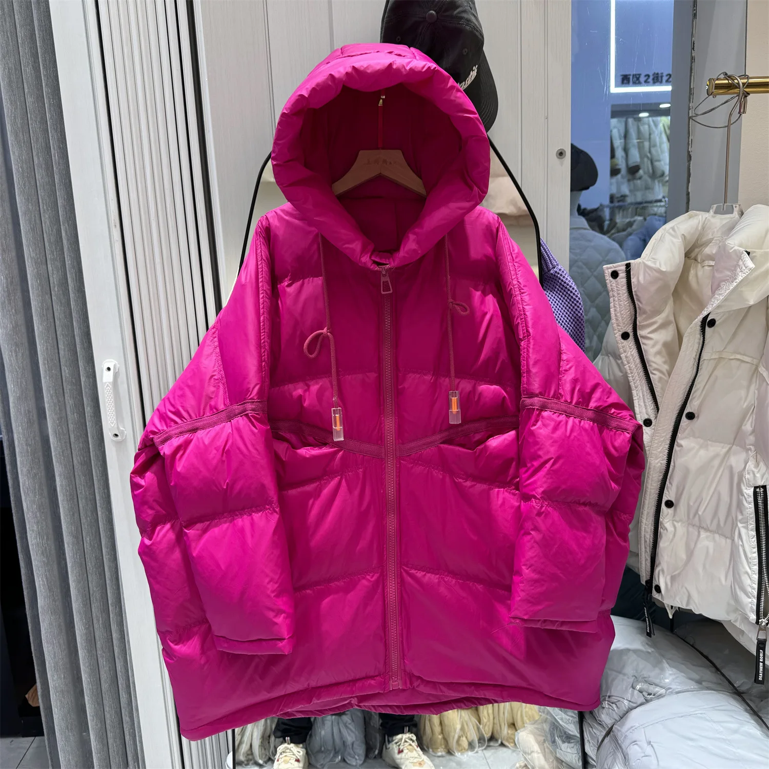 2026 European Winter New Women's Down Jacket Loose Hooded Commuter Windproof Oversized Down Jacket