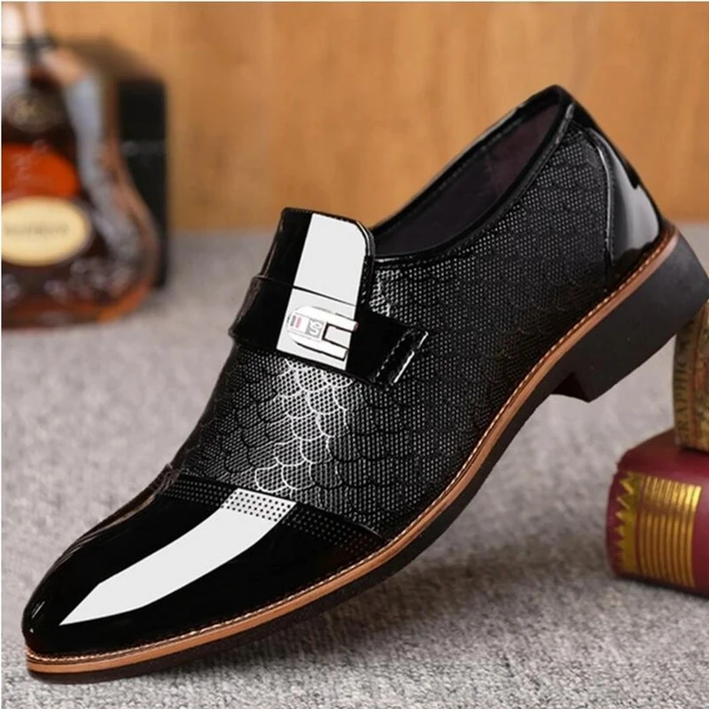 Genuine Men Dress Shoes Oxfords Brogue Lace Up Italian Mens Casual Shoes Luxury Brand Moccasins Loafers