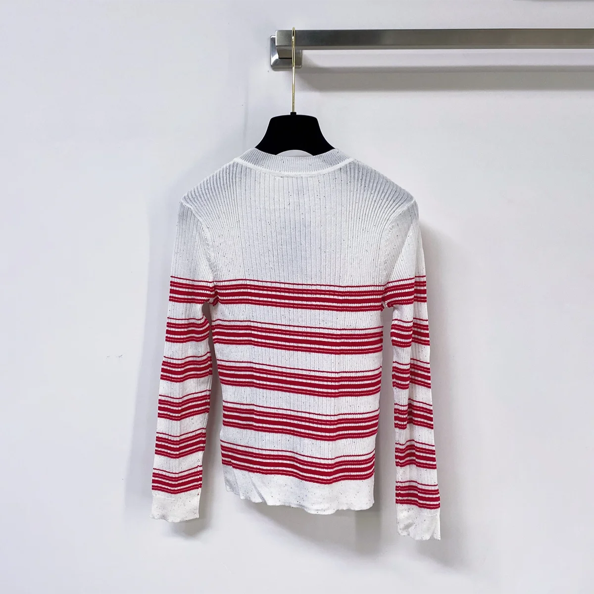2026 high-quality women's cross striped round neck slim fit inner long sleeved T-shirt with contrasting colors26919151