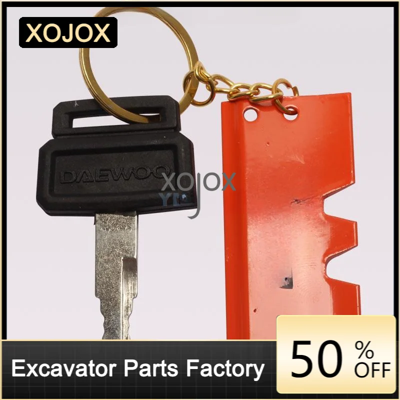 XOJOX For Doosan Daewoo DH150-200-215-225-5-6-7 Excavator Ignition Door Lock Key Decorative Chain Plate High Quality Parts