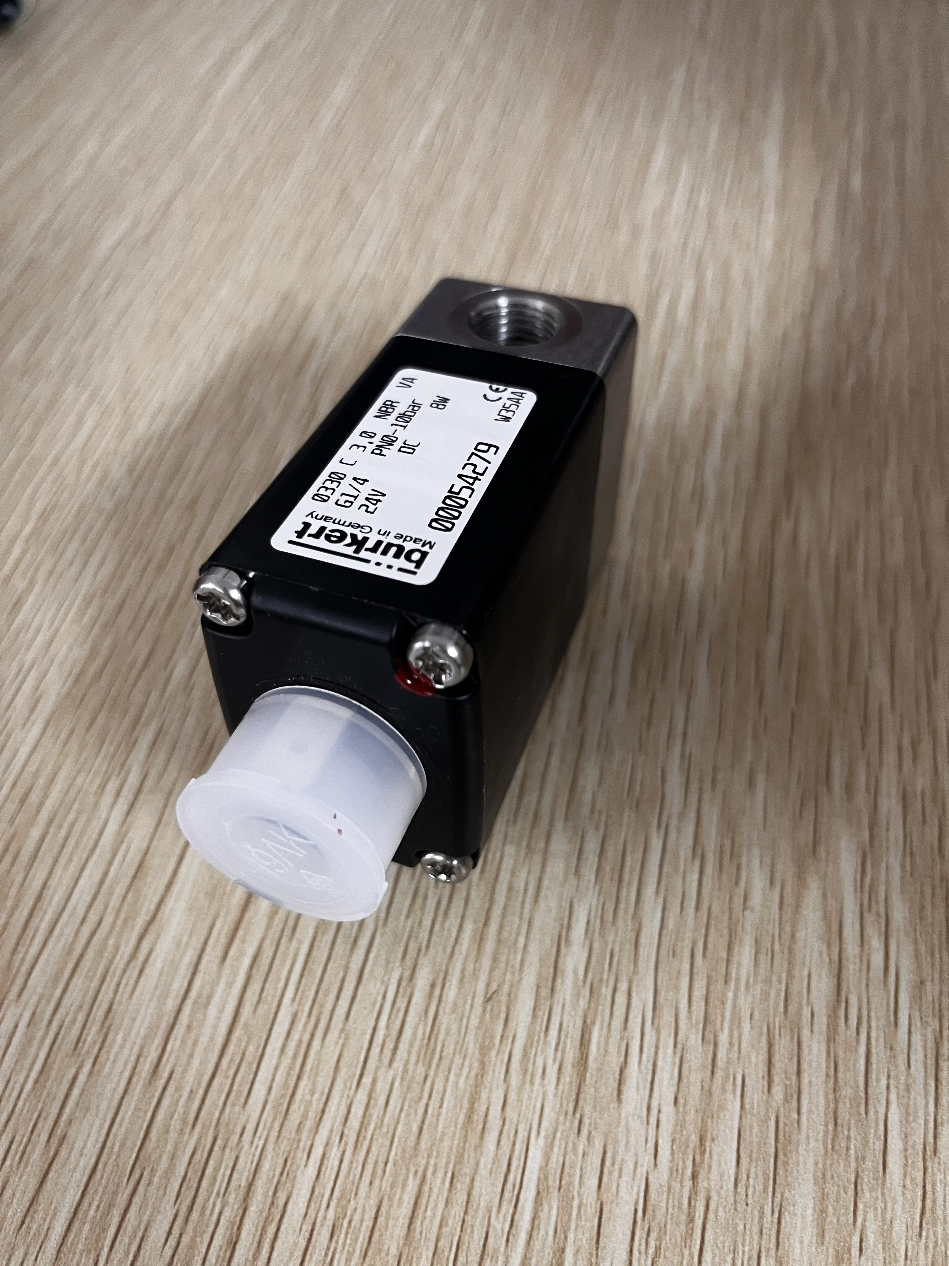 Burkert Type Direct-acting 2/2-way Plunger Valve BURKERT 00464205 TYPE SOLENOID VALVE WITH PIVOTED ARMATURE