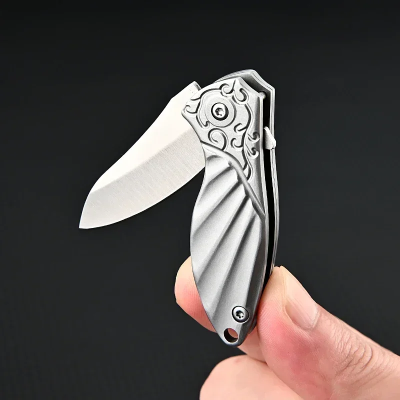 Mini Relief Pattern Folding Knife, Portable Keychain for Outdoor Camping, Unboxing Knife, High Hardness Pure Steel Knife