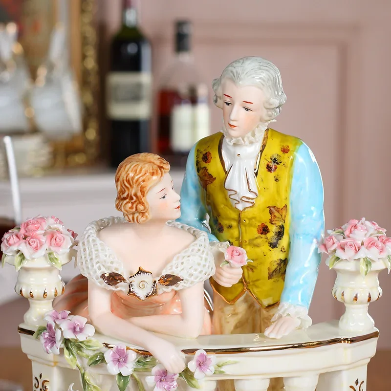 British ceramic porcelain doll creative wedding gift ornament couple European luxury character ornament high-end villa living