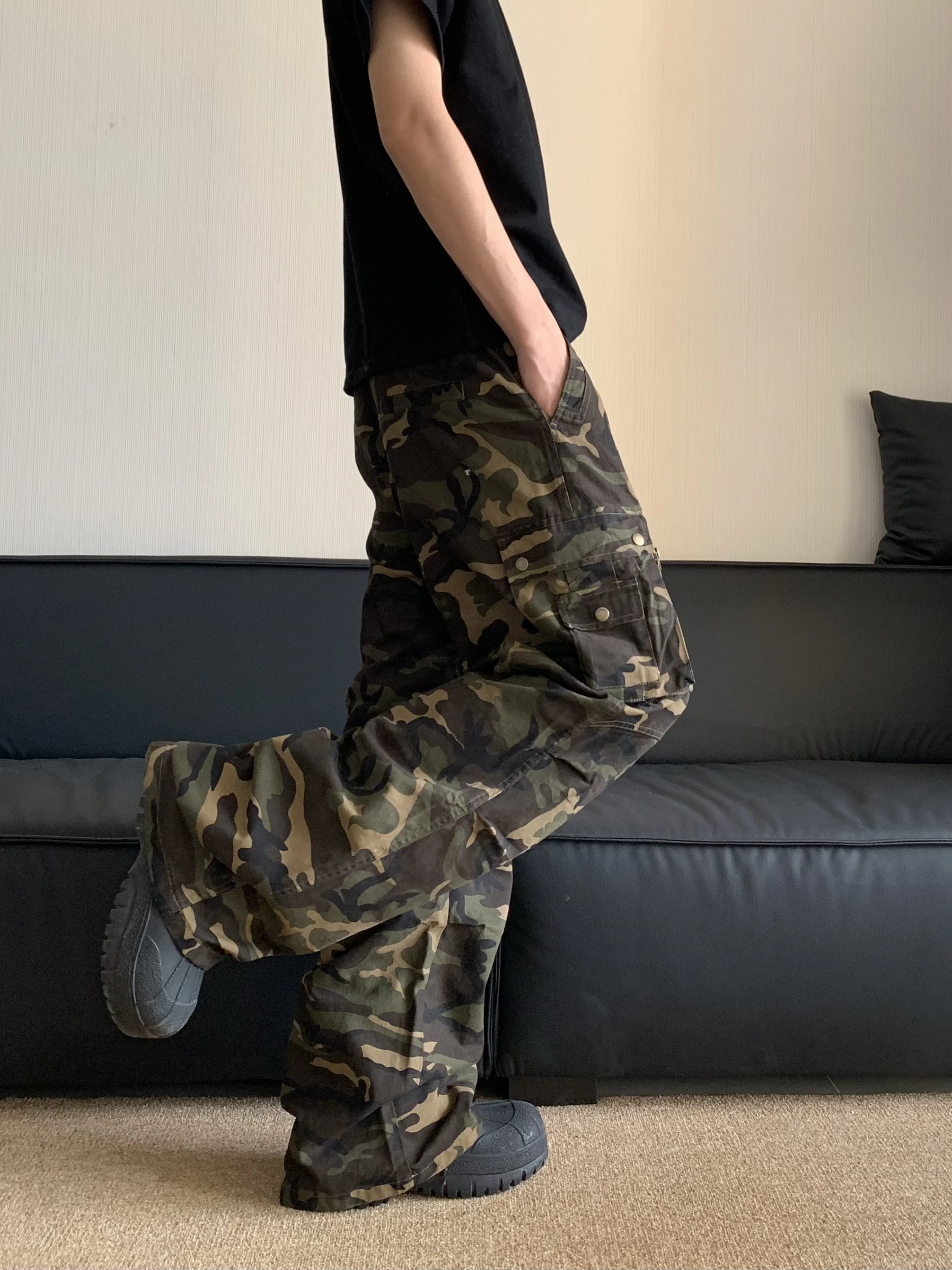 Camouflage Straight Tube Pants High Street Loose Large Pocket Cargo Pants High Waist Trendy 2024 Streetwear Męskie spodnie