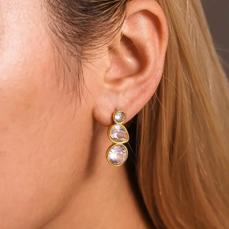 Luxurious Fashionable Women's Earrings European And American INS Style Gift Accessory Elegant Light-Weight Jewelry