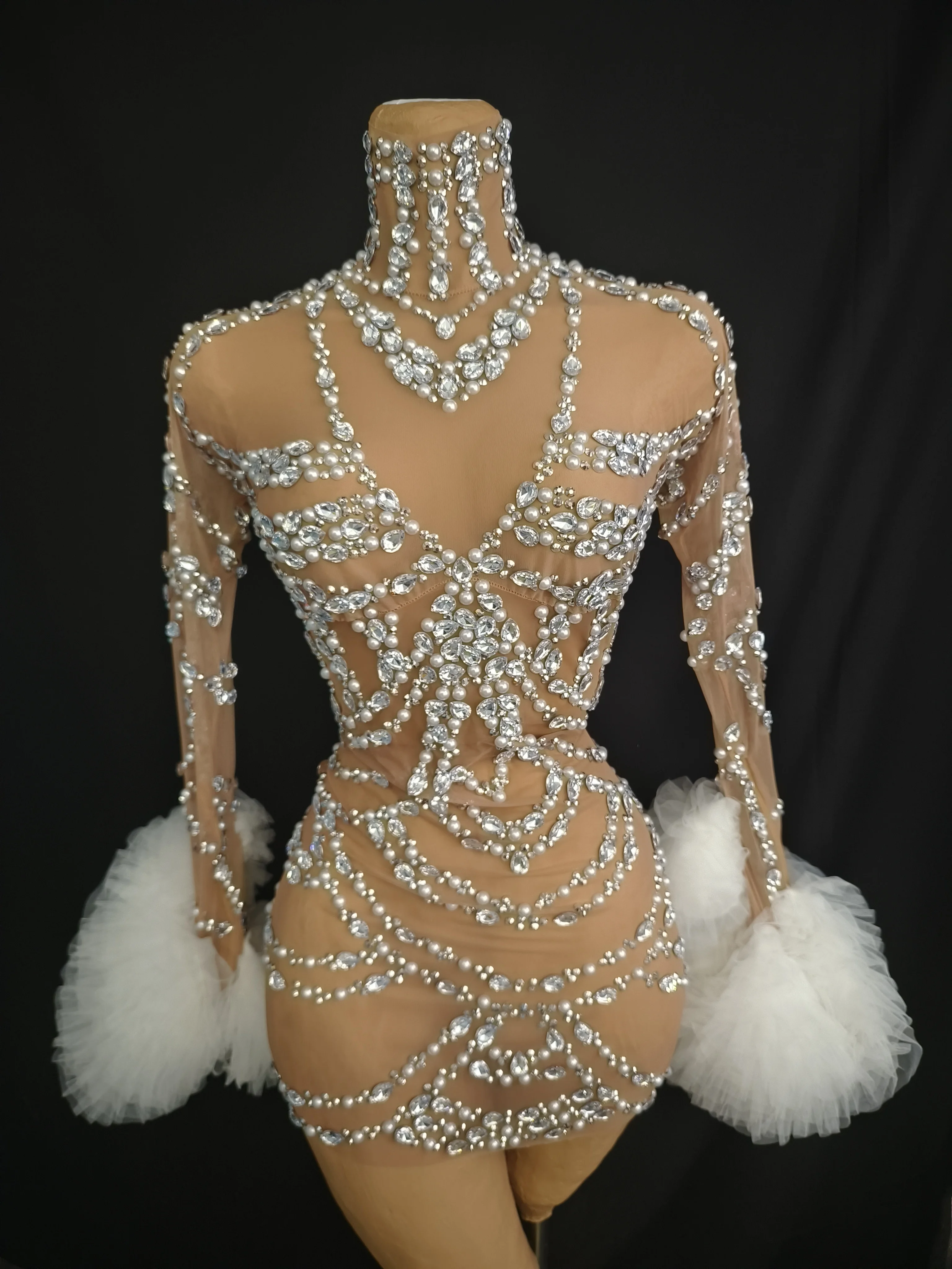 

Костюм для шоу девушки, роскошный наряд для вечеринки, женский сексуальный роскошный жемчужный стразы, сетка знаменитостей, прозрачная эластичная мини-день рождения D