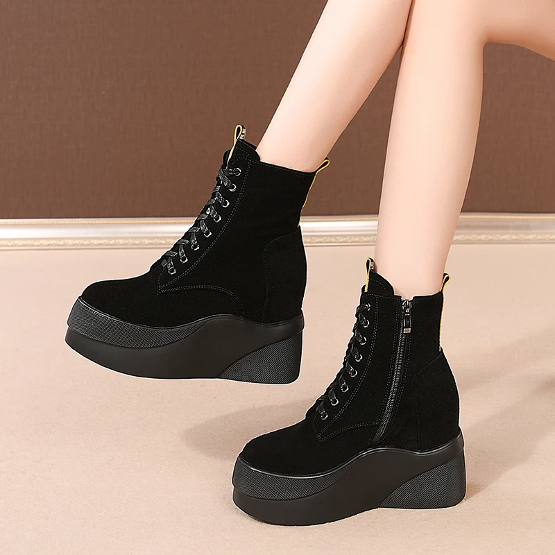 

2025 New Platform Women Boots Genuine Leather black CHelsea Boots Sexy Flat Ankle Shoes Autumn Fashion