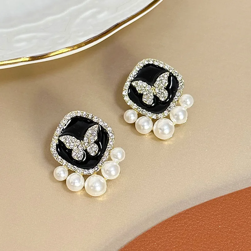 Crystal Rhombus Shape Butterfly Pattern Drop Earrings for Women Black Enamel Oil Imitation Pearl Tassel Dangle Earrings Jewelry