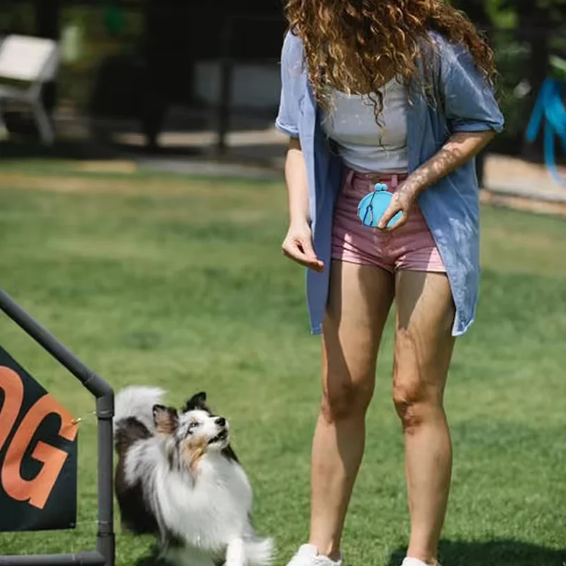 حقيبة محمولة متعددة الوظائف من السيليكون لعلاج الكلاب للتدريب في الهواء الطلق متعددة الوظائف حقيبة الوجبات الخفيفة للحيوانات الأليفة مع مشبك #3