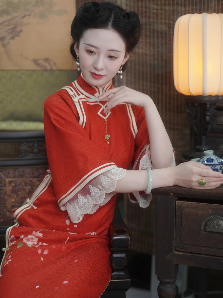 

Красное длинное свадебное платье в новом китайском стиле для невесты, для торжеств и церемоний, с полностью распашной передней застежкой на пуговицах