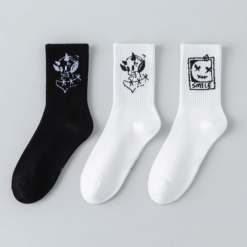 Men\'s graffiti funny socks, oversized socks, clown spray painted black and white socks