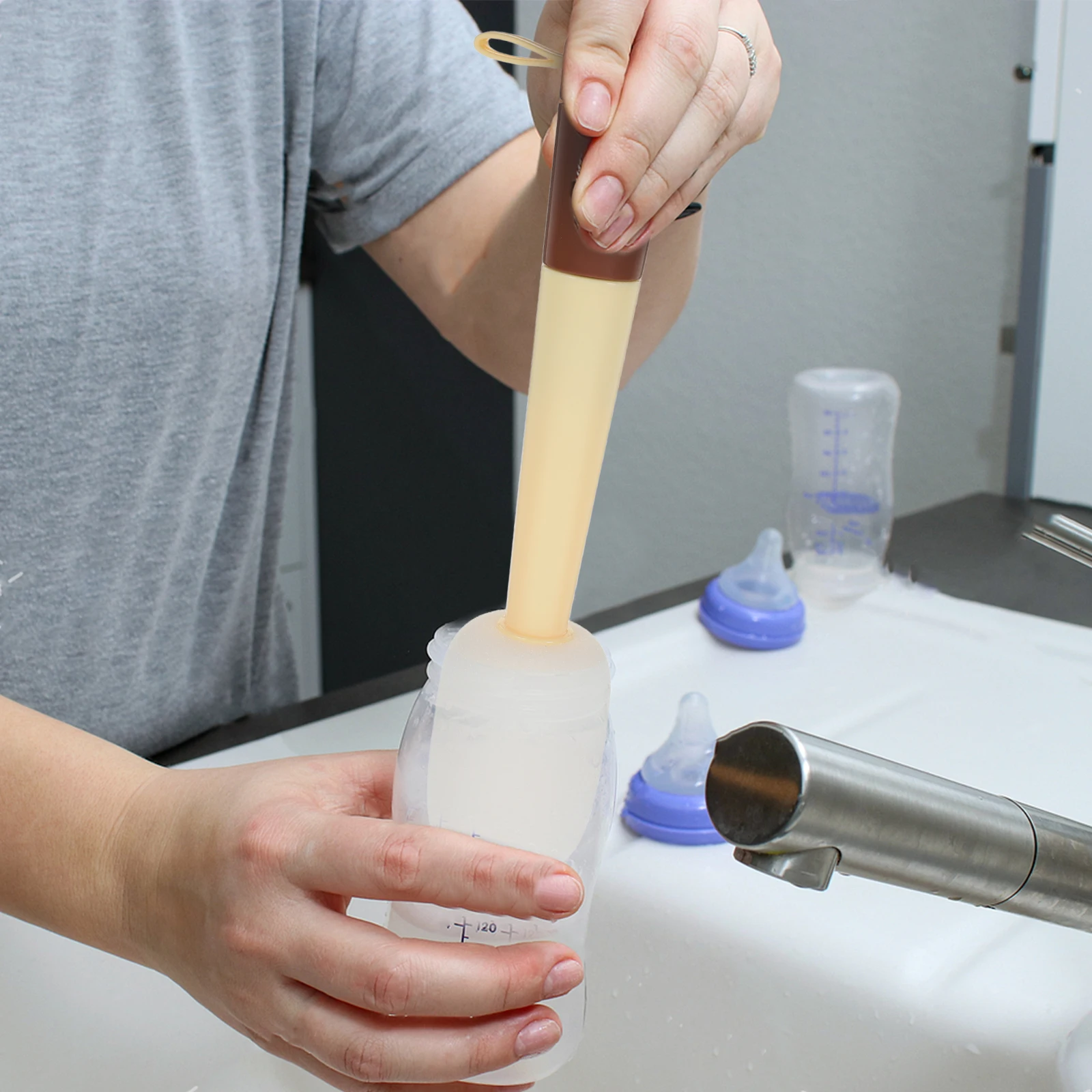 

Handle Cup Brush Multifunctional 3 in 1 Silicone Bottle Brush for Baby Bottle Cleaning Bottle Lid Straw Cleaner