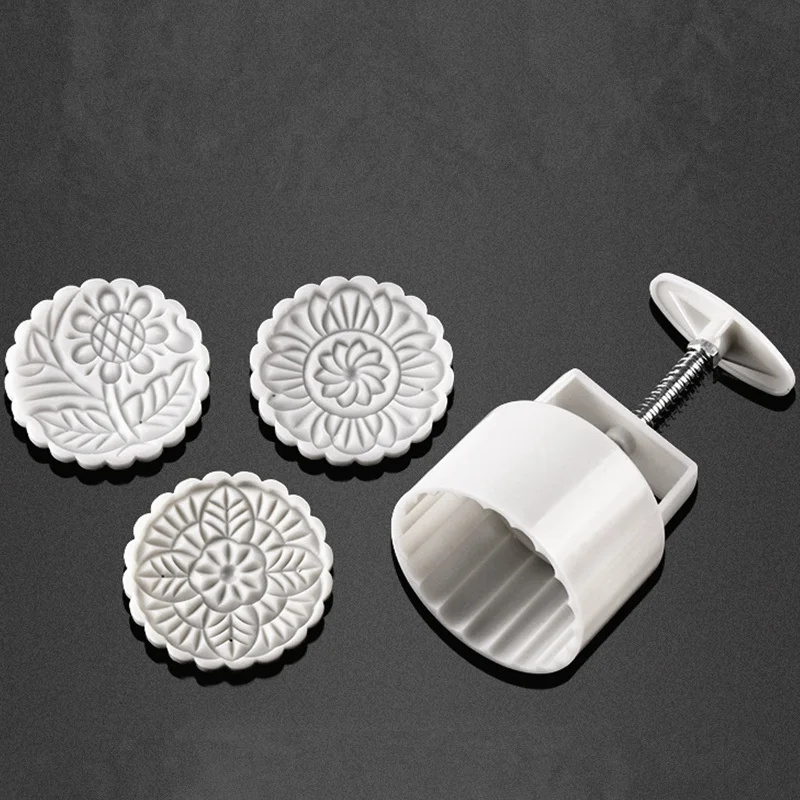 185g Large Moon Cake Mold 3D Plastic Candy Maker Home Made Cookie Maker With 3 Pattern