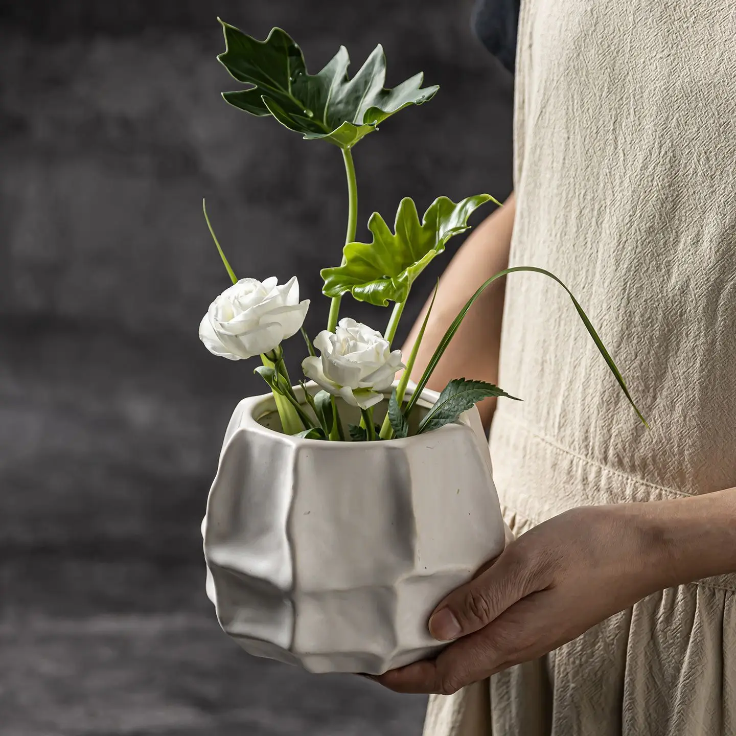 

Minimalist Geometric Line Ceramic FlowerPot Irregular Wabi-Sabi Home Decor for Living Room Shelf Simple Vase