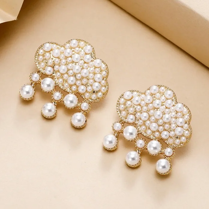Creative Personality Alloy ins Wind Simple Fashion Cloud Raindrop Earrings Versatile Women's Pearl Earrings Batch