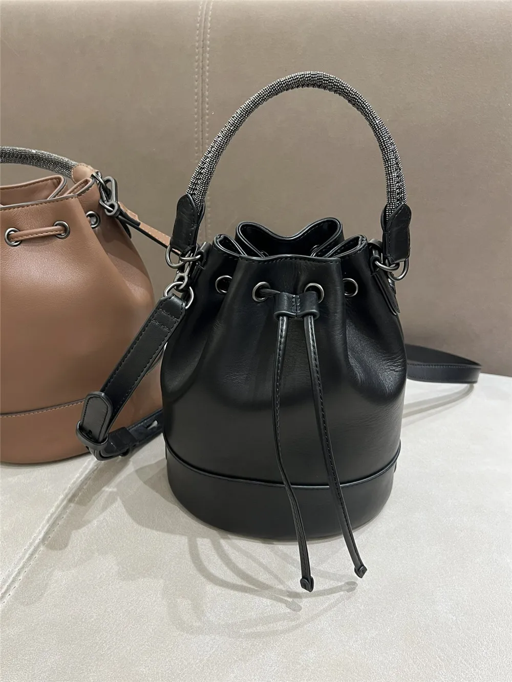 High Quality Women's Shoulder Bag Bead Chain Cowhide Crossbody Hand-Held Bucket Bags Fashion Versatile