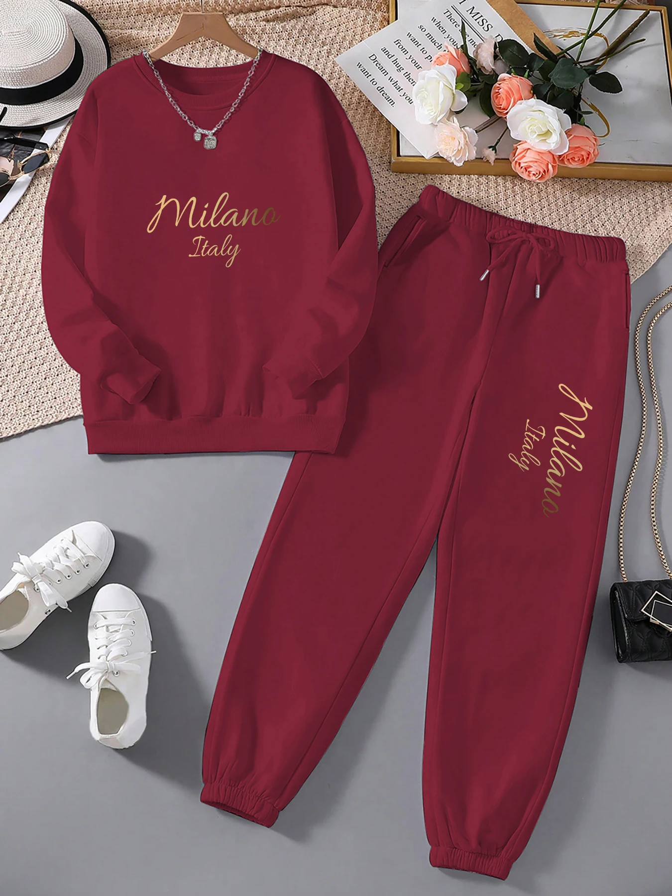 

Модный и крутой комплект из двух предметов толстовки с длинными рукавами, толстовка с круглым вырезом и спортивные штаны, повседневный сладкий ленивый стиль, винтажный модный свободный пуловер с круглым вырезом, комплект из топа и брюк на осень и зиму, же