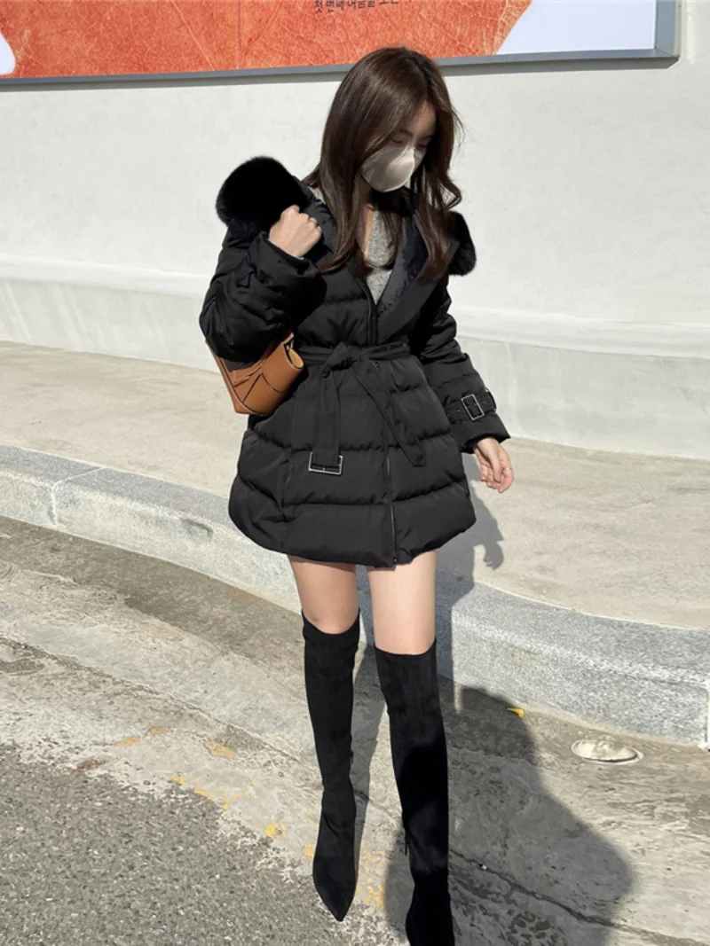 Women's Thiened White Du down Jaet 2023 New Korean Sle Waist-Cinching Faion Large Fur Collar Outerwear