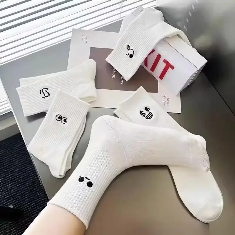 15 Pairs of Pure White Autumn and Winter Socks, Trendy and Versatile Sports Socks, Perfect Christmas and Birthday Gifts