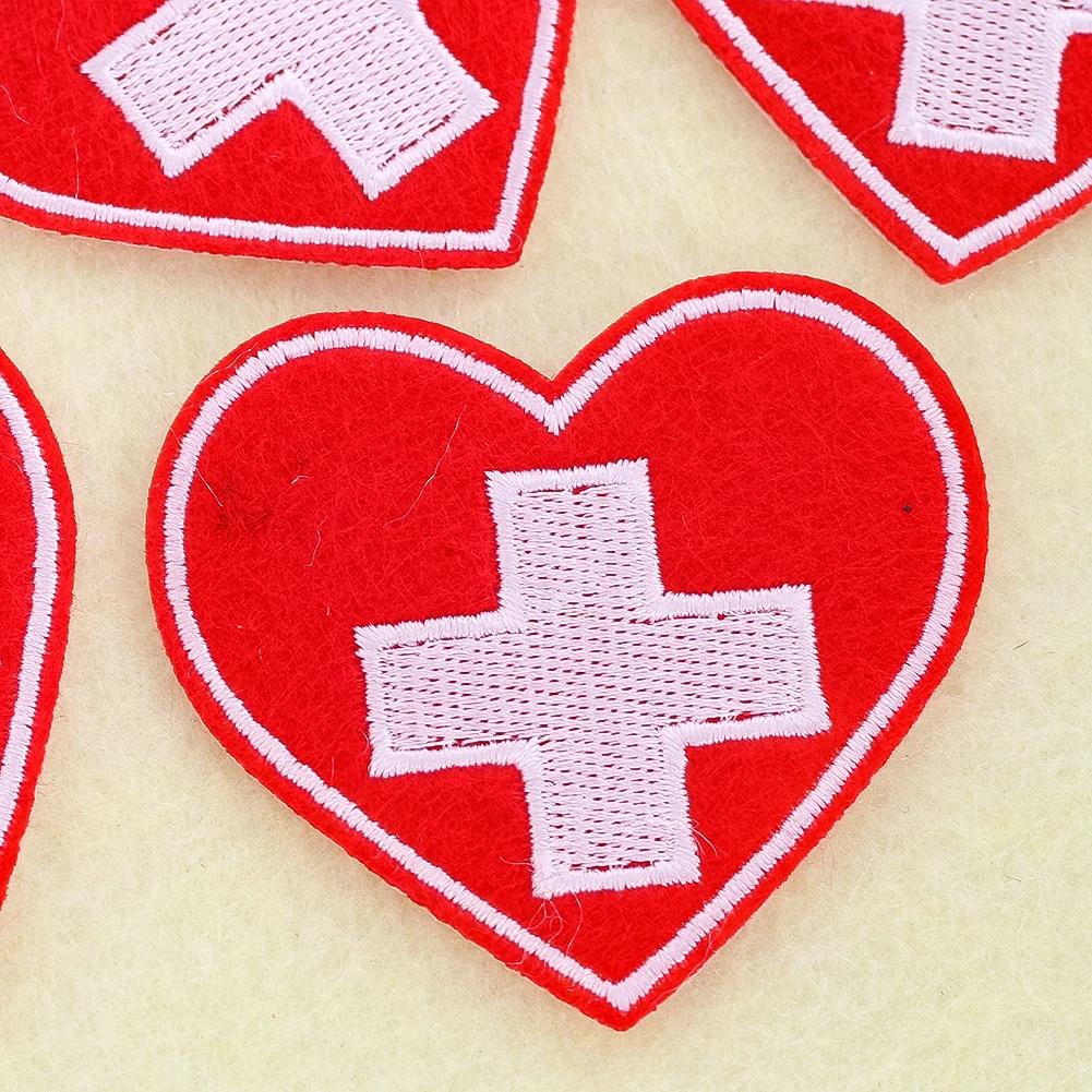 DIY 수제 다리미 온 아동복 장식, 레드 하트 크로스 천 스티커, 배낭 모자 액세서리, 4 개