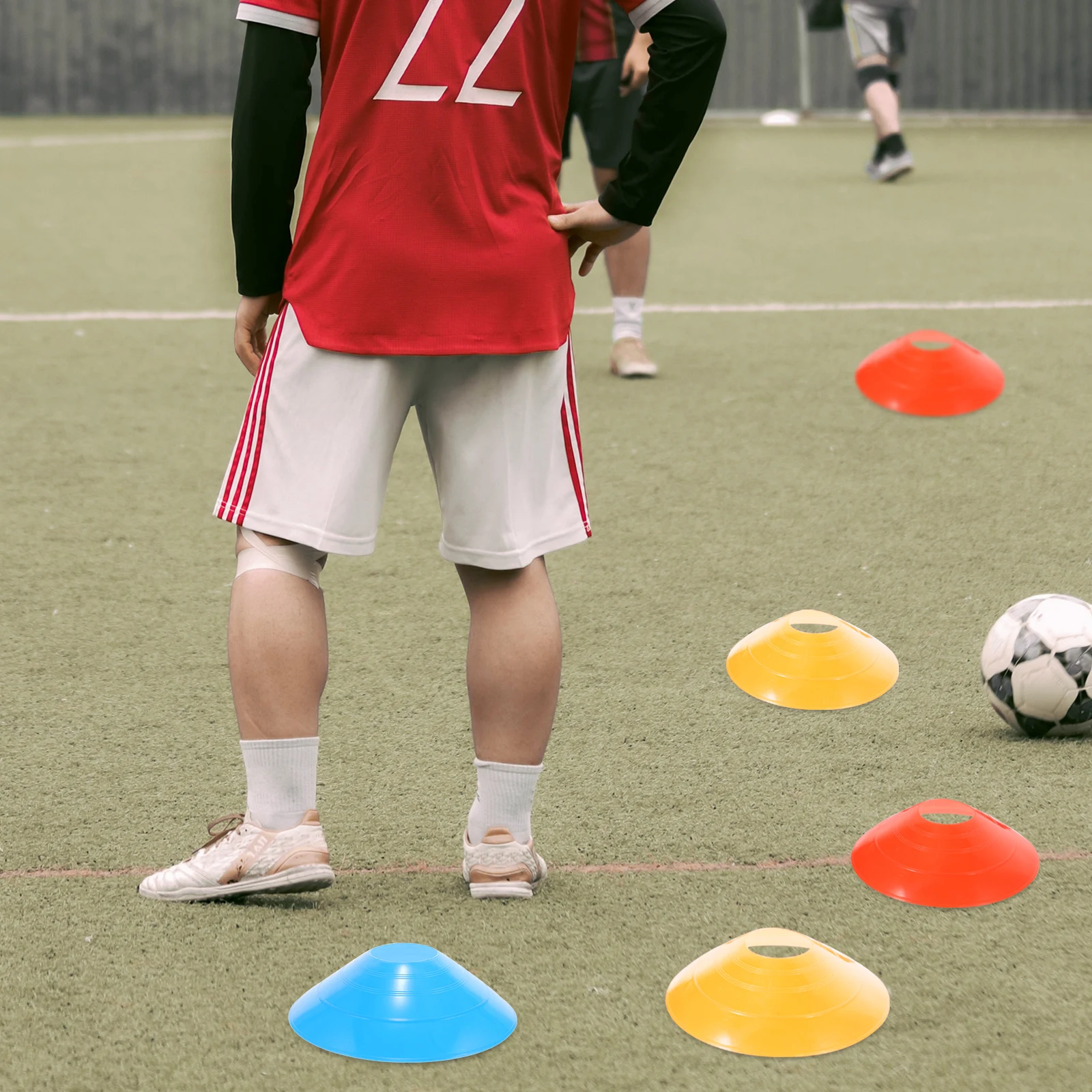 

40PCS Football Training Sign Dish Plate Cone Obstacle Marker Tray Football Training Tray Red Blue Green Yellow