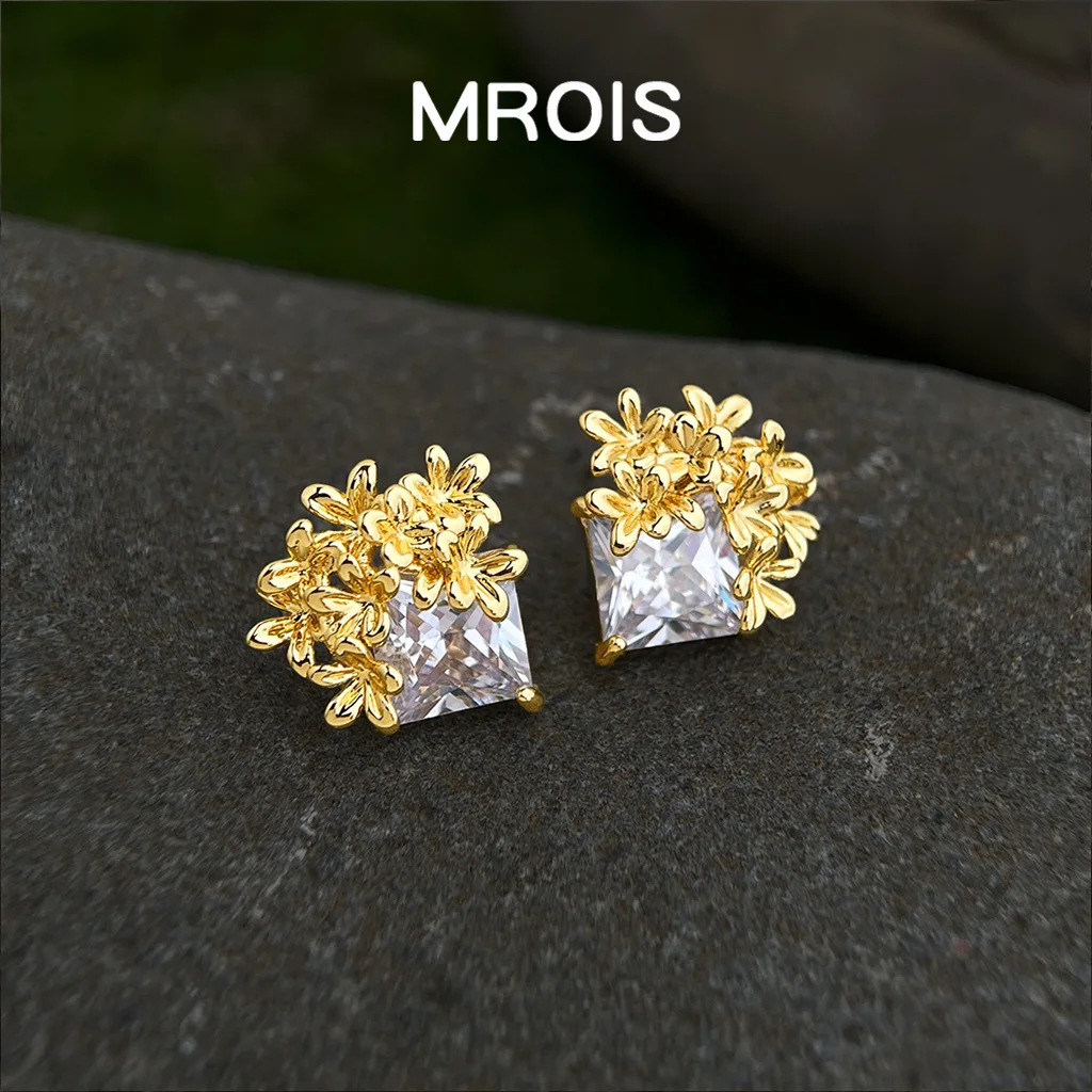 Flower cluster~ Original geometric square zircon flower stud earrings light luxury elegant high-end earrings women