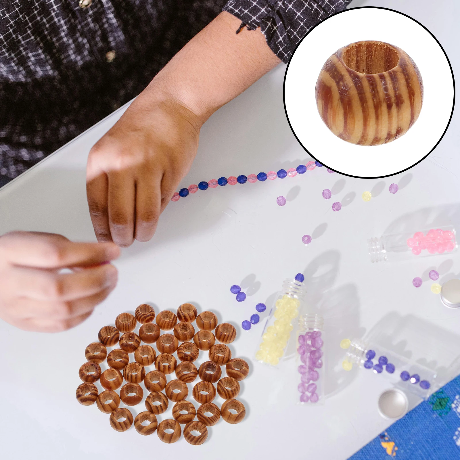 

100pcs Wood Beads 20mm Dia 10mm Hole Floral Tribal Patterns Jewelry Making Crafts Home Decor Durability Guarantee Wooden