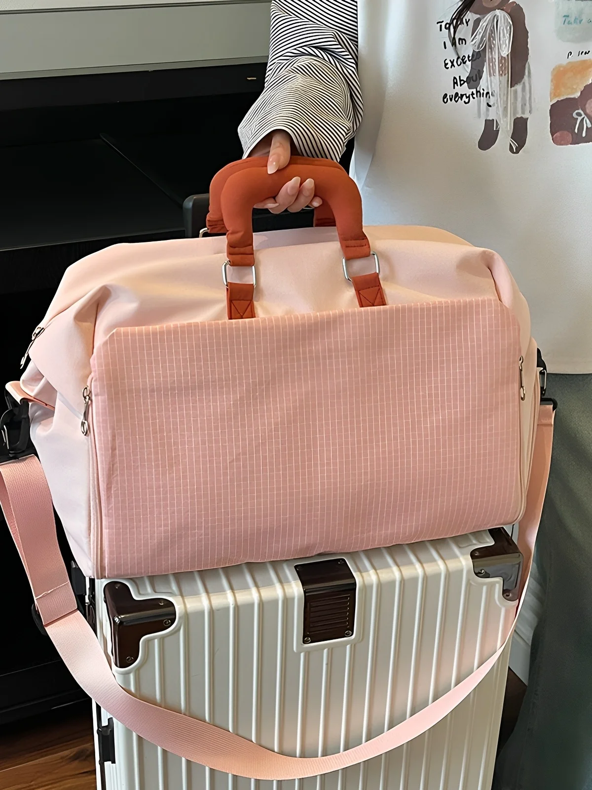 lightweight-portable-large-capacity-short-trip-travel-bag-unisex-fashionable-fitness-bag-luggage-bag-for-air-travel-storage-bag