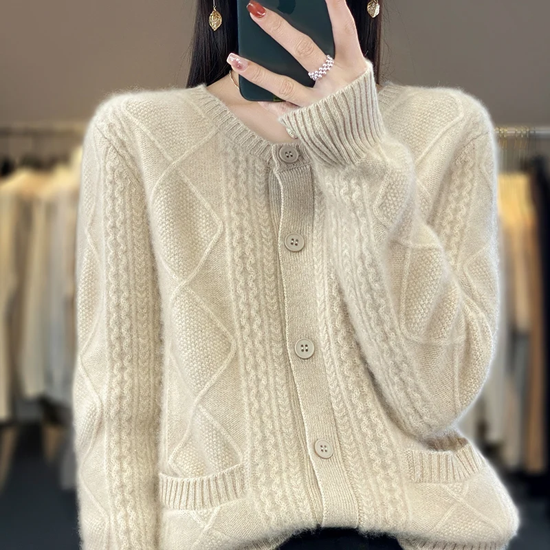 New 100% pure wool cardigan women's round neck diamond twisted sweater sweater coat loose cashmere sweater outside.