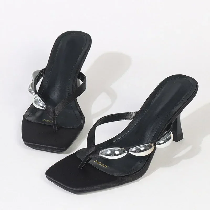 

Metal Narrow Band Designer Flip Flops Women Summer Slippers Low Heels Gladiator Slide Sandals Ladies Shoes Sandalias De Mujer