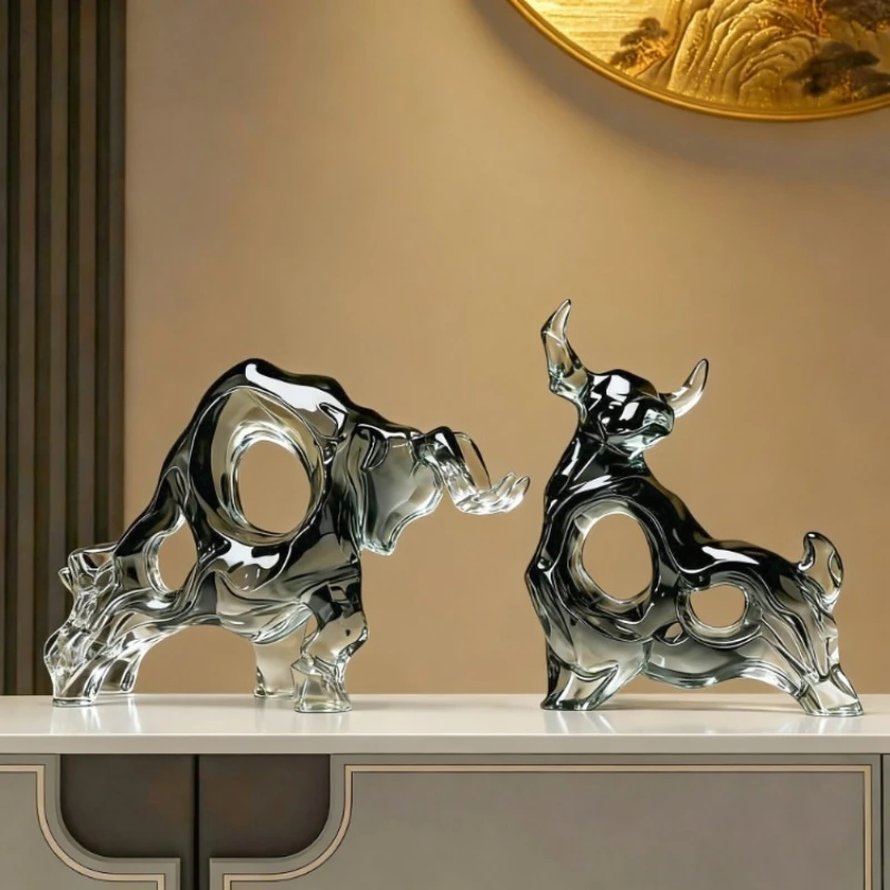 Modern light luxury transparent glass cow ornament, living room wine cabinet decoration, home accessories