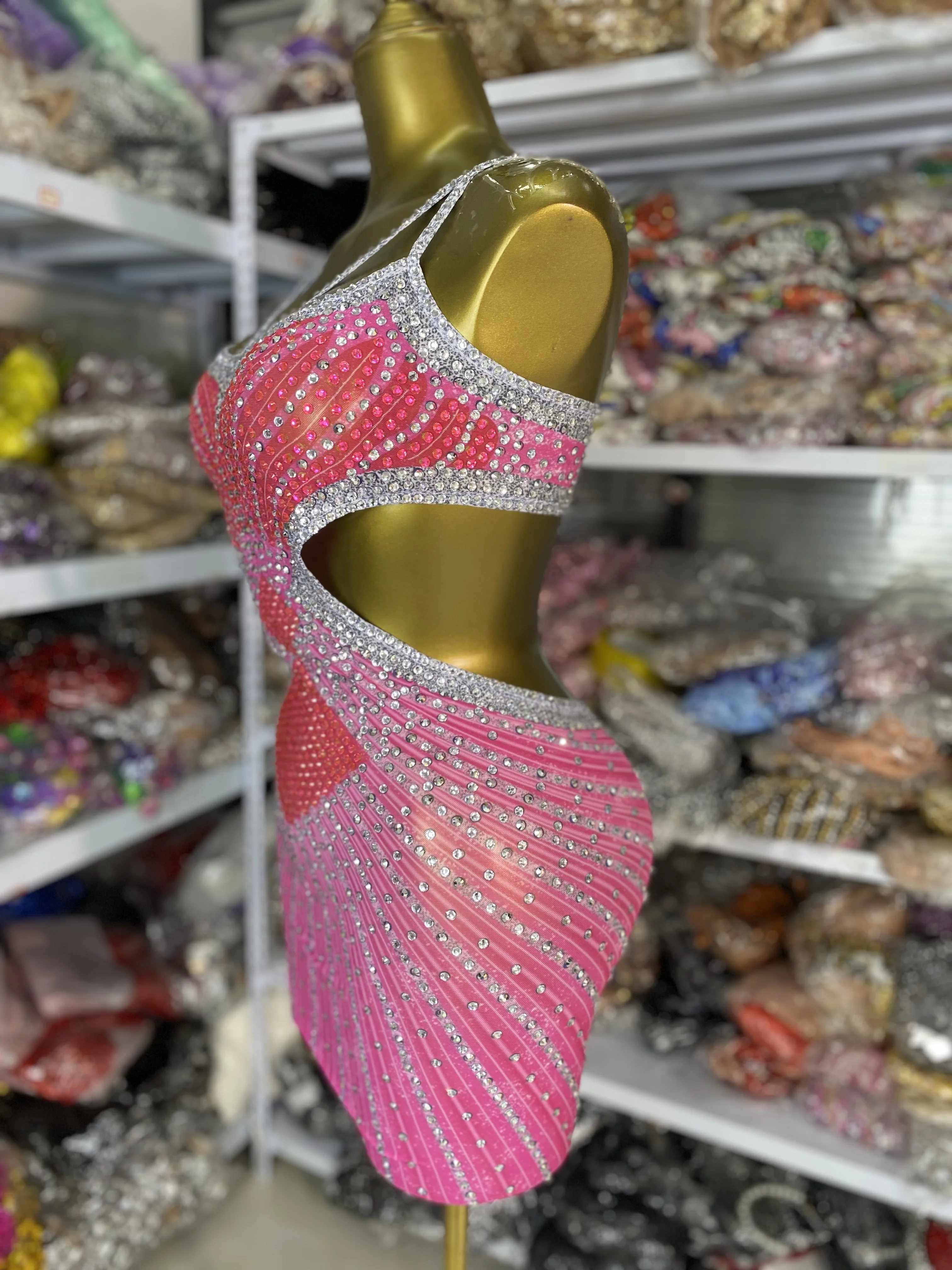 Sparkly roze strass mesh jurk girly speciale gelegenheid spaghettibandje uitgesneden backless bodycon mini sexy avondclub deel