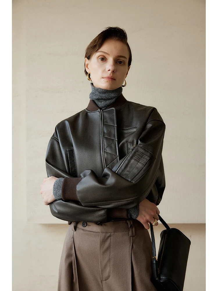 Vintage abgeschnittene Bomberjacken aus echtem Leder für Damen, Frühling und Herbst 2022, neuer High-End-einfacher, lässiger schwarzer Mantel aus echtem Schaffell