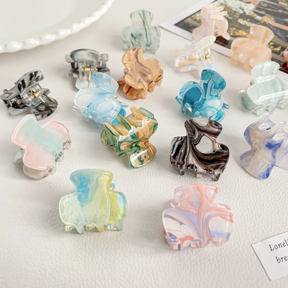 Ins Hot Sale Fashion 3.2cm Geometric Mini Hair Clip Senior Sense Ink Acrylic Hair Clip Side Clip Hair Accessories