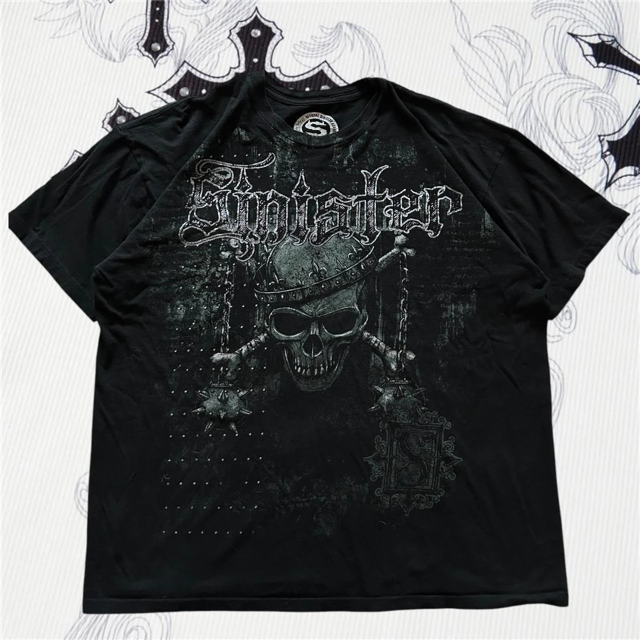

2000s Affliction Sinister Skulls & Chains Insane Black Grunge Men’s Shirt