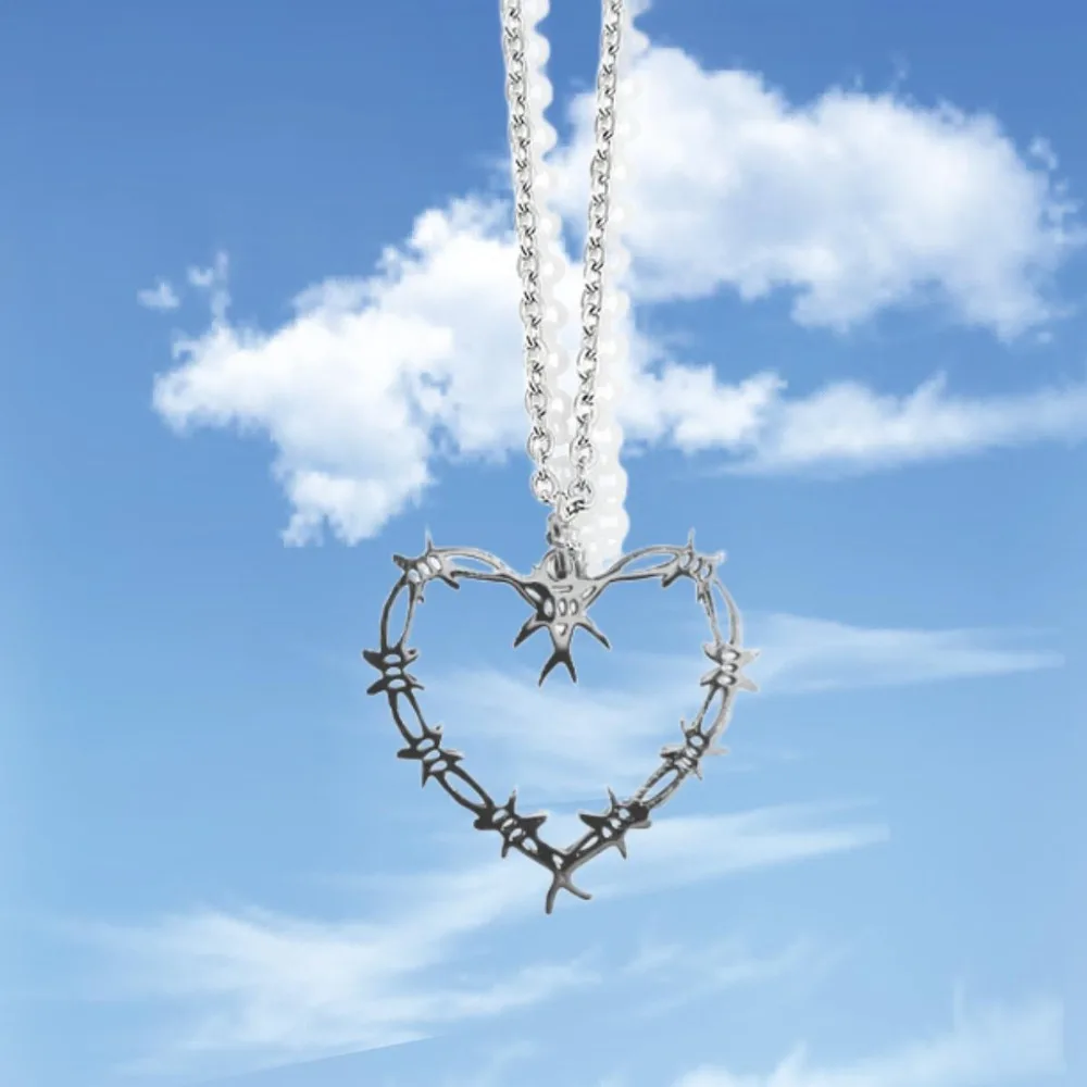 Simple, Handsome, Fashionable and Trendy Gothic Creative Love Thorn Necklace
