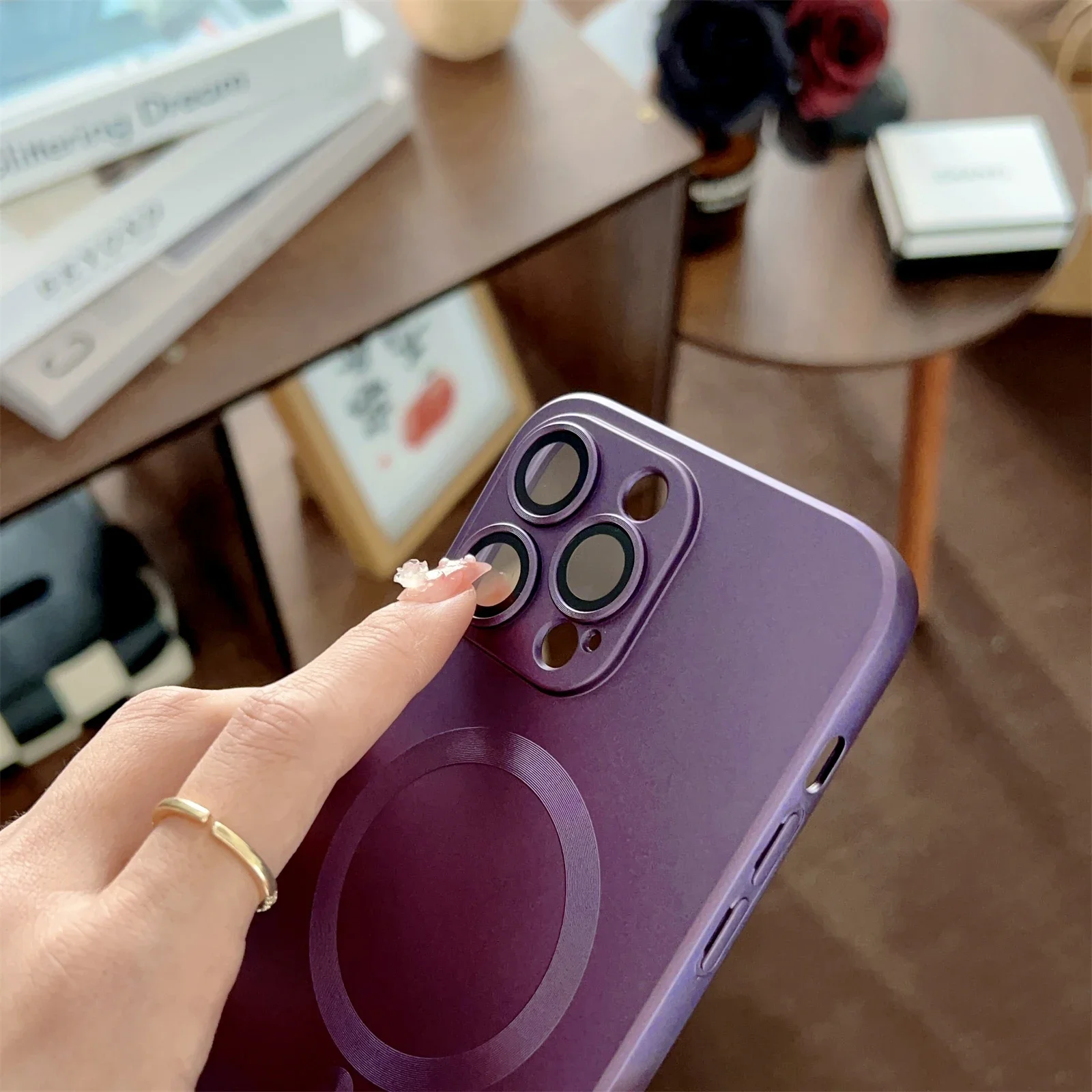 Роскошный чехол для телефона Magsafe с беспроводной зарядкой для iPhone 16, 15, 14, 13, 12, 11 Pro Max Plus, защитный чехол с магнитным матовым бампером и объективом