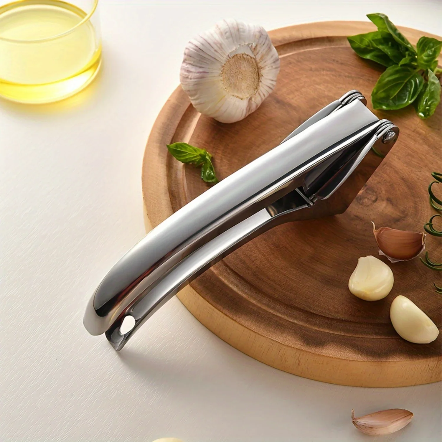 Stainless Steel Garlic Press, Manual Garlic Crusher, Ergonomic Handle, Kitchen Gadget for Minced Garlic, No Electricity Needed