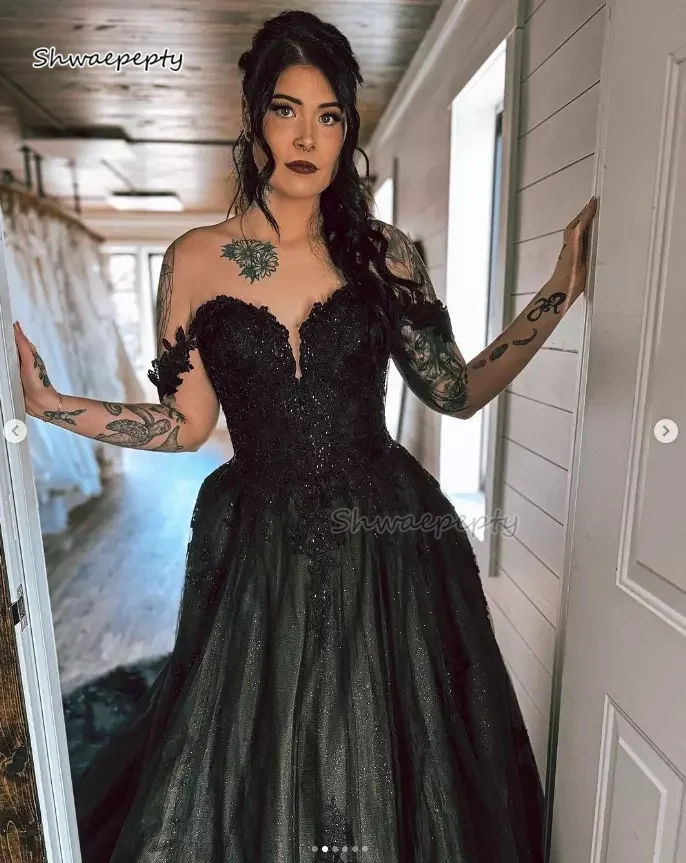 Gothic Black Wedding Dress Off Shoulder Lace Appliques Chapel Train Vintage Bridal Gown Customized 2025 Garden Vestido De Novia