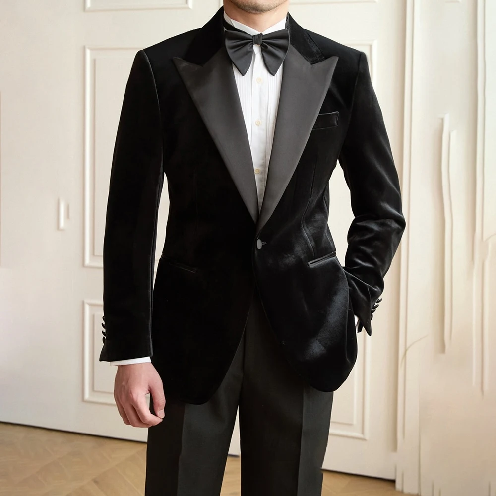 

Мужские костюмы на одной пуговице, повседневный черный облегающий бархатный пиджак с лацканами и черными брюками, элегантные комплекты деловой одежды из двух предметов