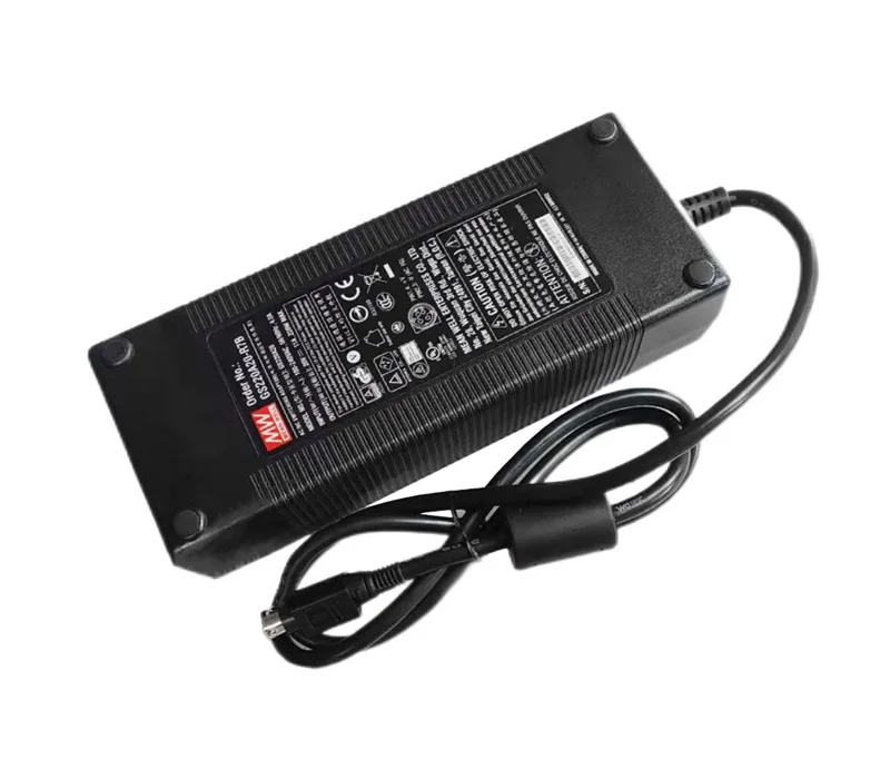 

Адаптер питания 20 в 11 а, 4-контактный Din, IEC C14, GS220A20-R7B