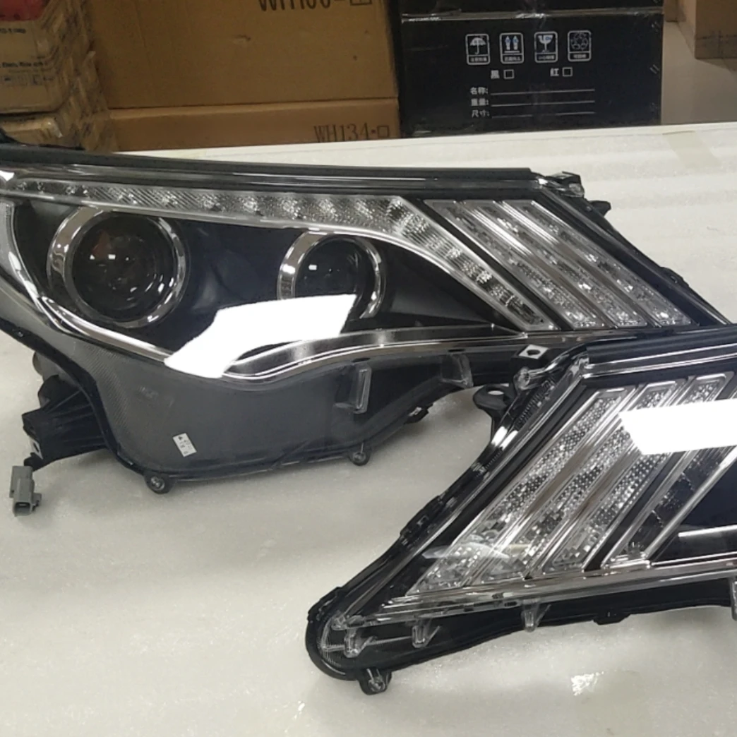 Faro LED RAV4 2013-2015 con obiettivo per proiettore Bi Xenon per TOYOTA