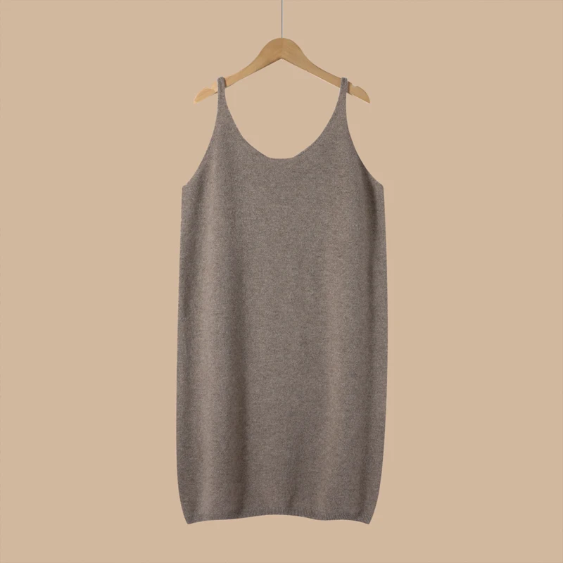 Gaun Rajut Wanita Model Chic Baru 100% Wol Merino Elegan Musim Gugur Musim Dingin Panjang Sedang Kerah V Gaun Tali Spaghetti Wanita Atasan Rajut