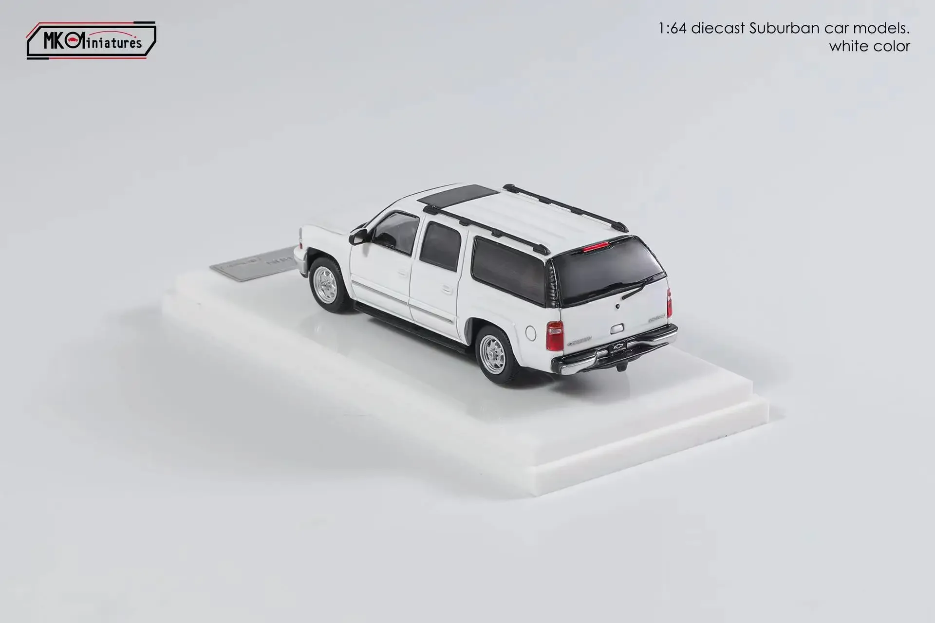 MK Miniatures 1:64 2003 Suburban โมเดล Diecast-สีขาวรถโมเดล Diecast