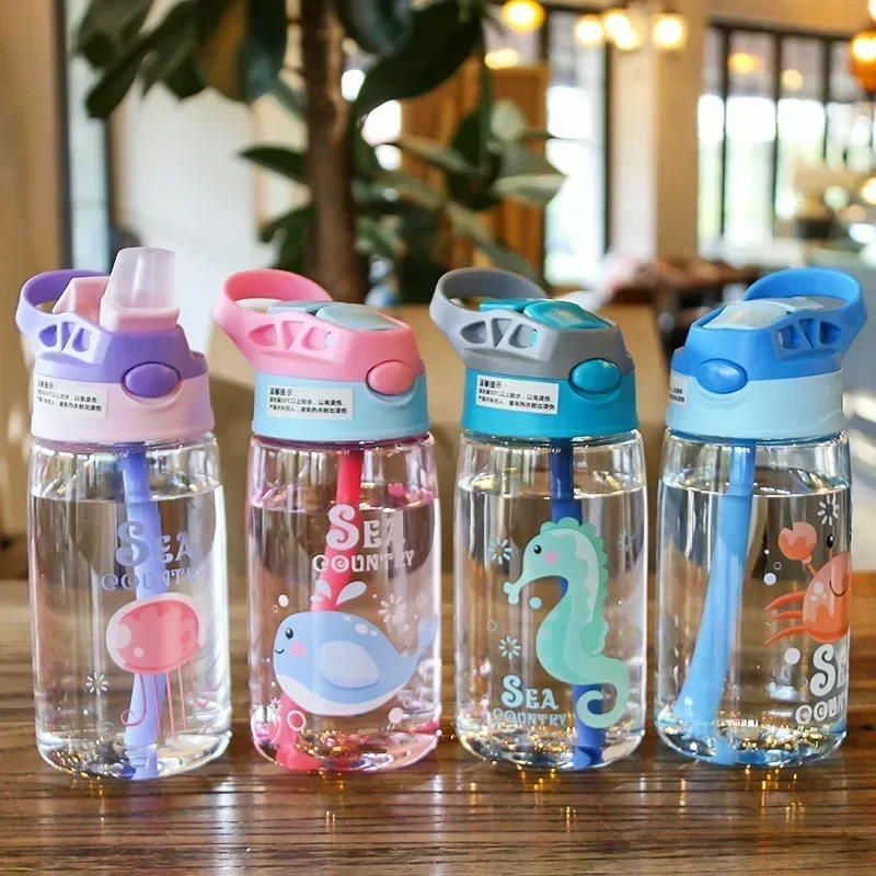 Bicchieri per bambini con beccuccio per acqua, cartoni animati creativi, tazze per l'alimentazione del bambino con cannucce, bottiglie d'acqua a tenuta stagna, tazze per bambini portatili all'aperto