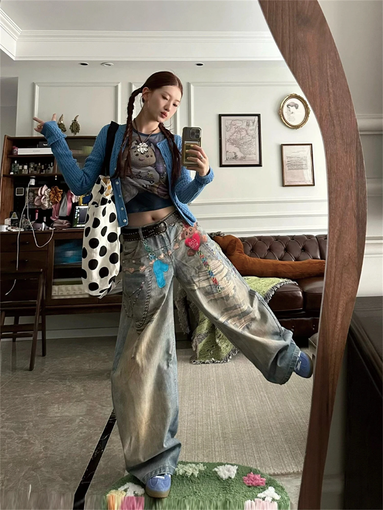 المرأة عالية الخصر واسعة الساق الجينز الضوء الأزرق خمر غسلها الكرتون التصحيح سلسلة التفاصيل Y2K الشارع الشهير عارضة سراويل جينز #5