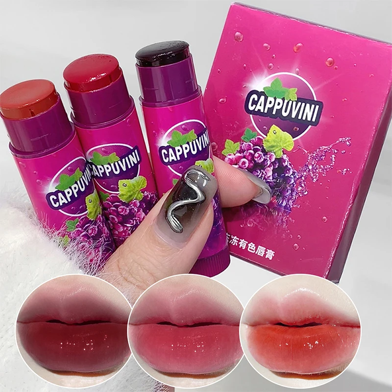 Grape moisturized colored lipstick combined with moisturizing, whitening and moisturizing makeup