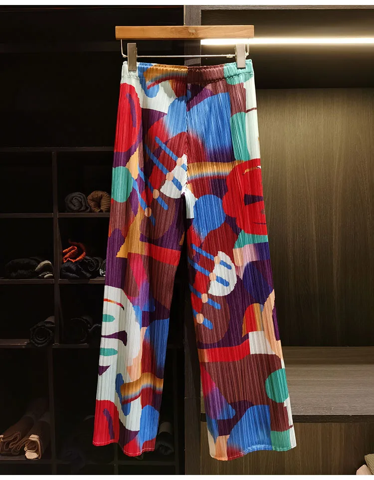 

High Quality Japanese Pleated Women Straight Leg Pants with Colorful Geometric Printing Slimming Sagging Elastic Casual Pants