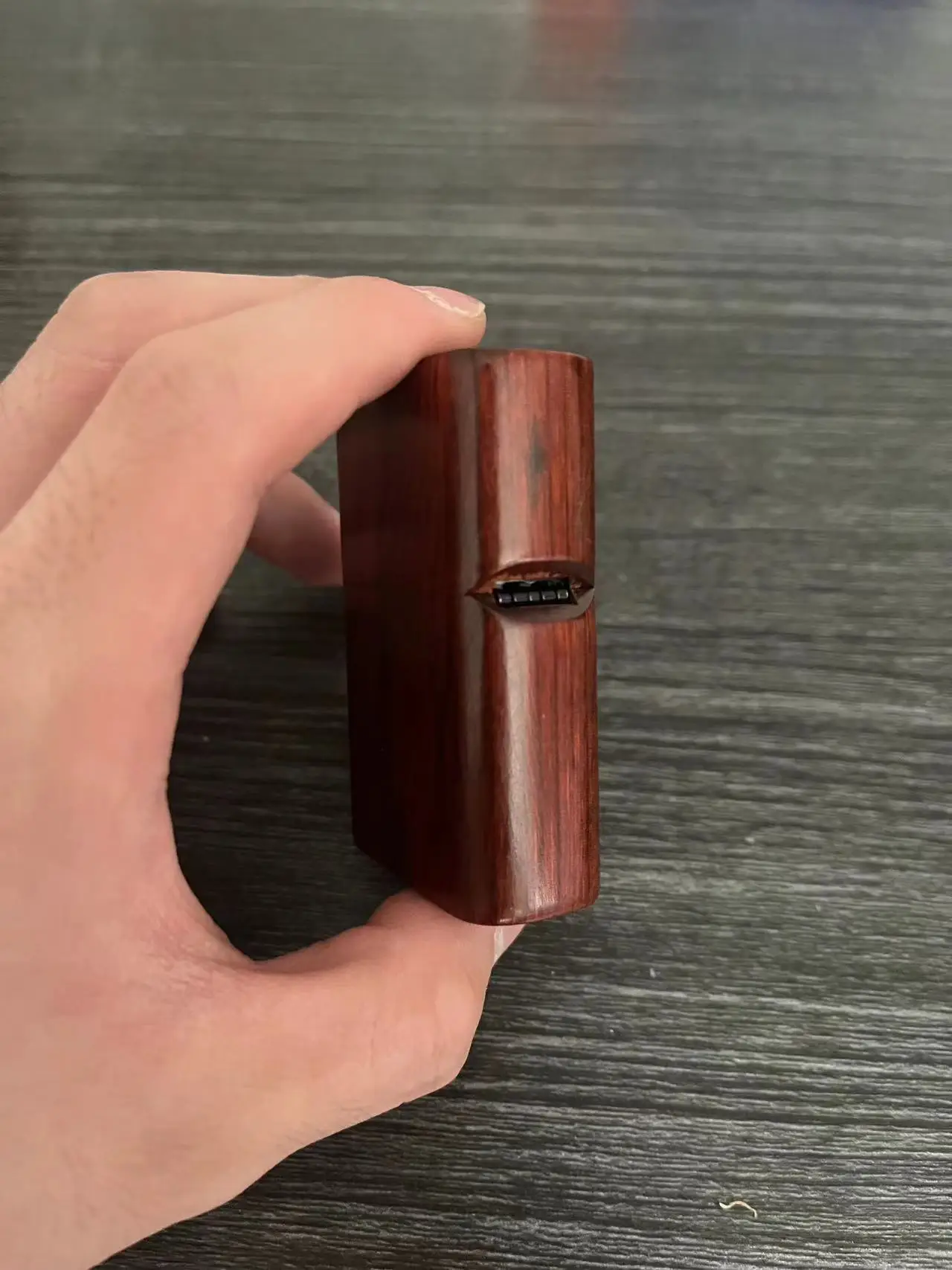 Handmade carved red sandalwood lighter, kerosene windproof grinding wheel lighter, retro personalized creative collection gift